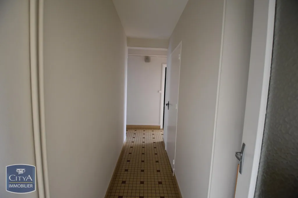 Ingresso - Spacious Apartment with Garage in Le Passage