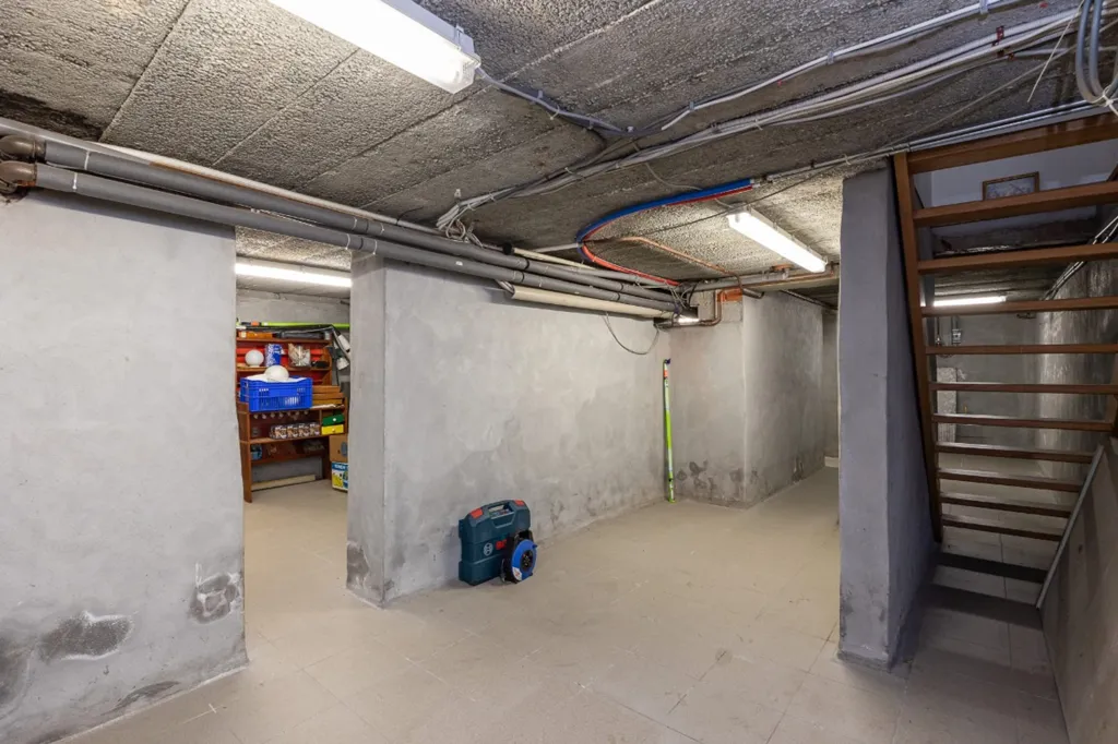 Garage - Villa avec Piscine et Bassin près de Utrecht