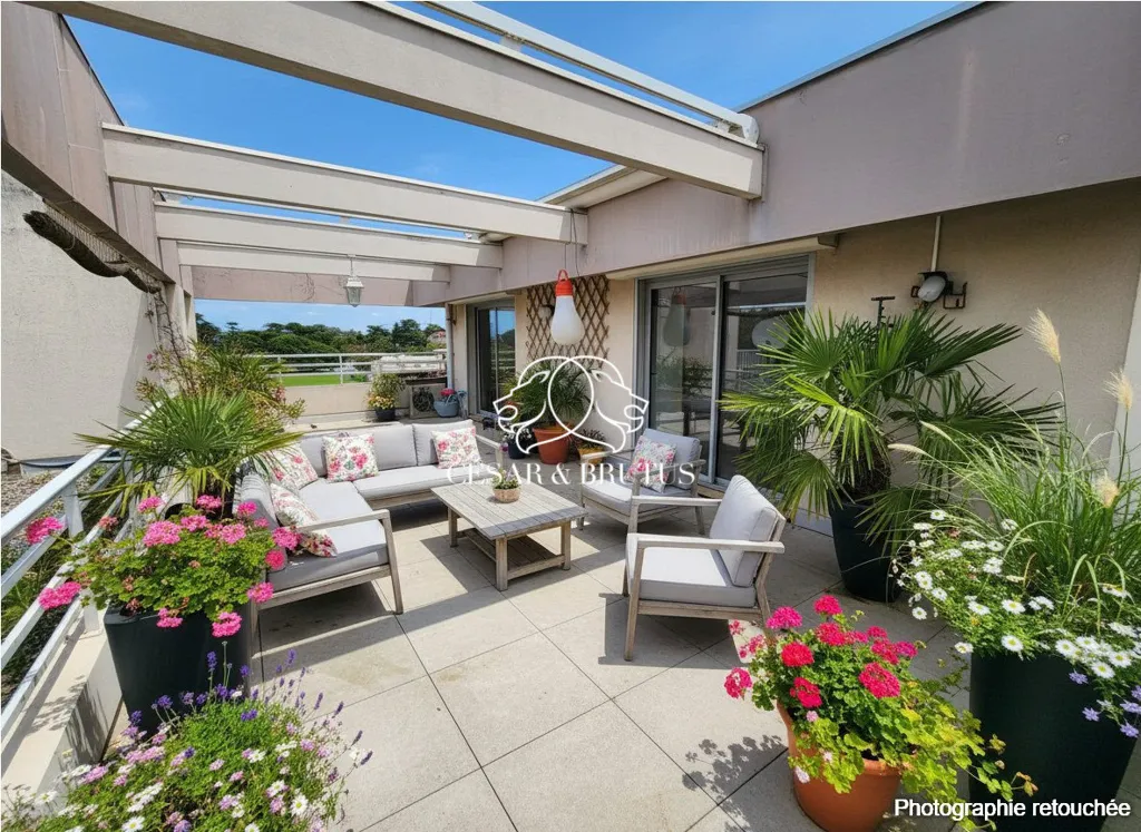 Terrass - Luxury Duplex Flat with Panoramic Terrace in Tassin