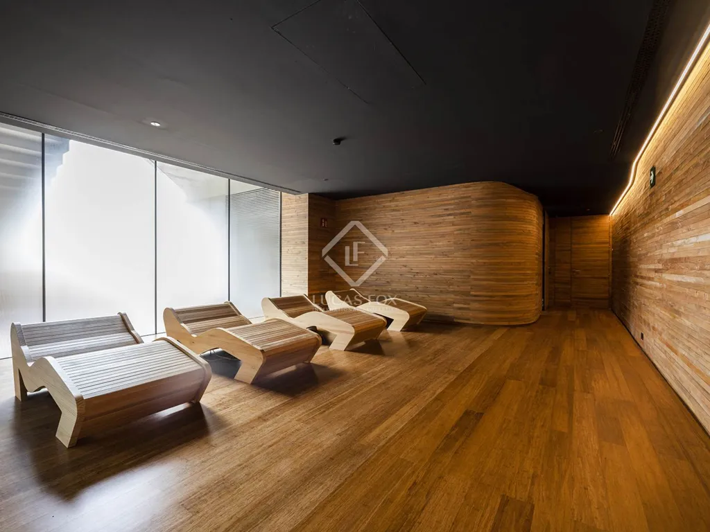 Toad - Luxury Flat with Rooftop Pool in Diagonal Mar, Barcelona