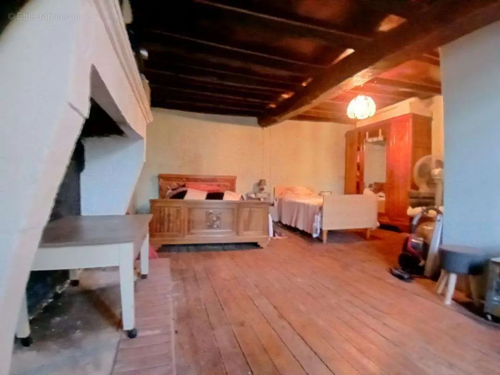 Elutuba - Authentic Stone House with Barn near Angoulême
