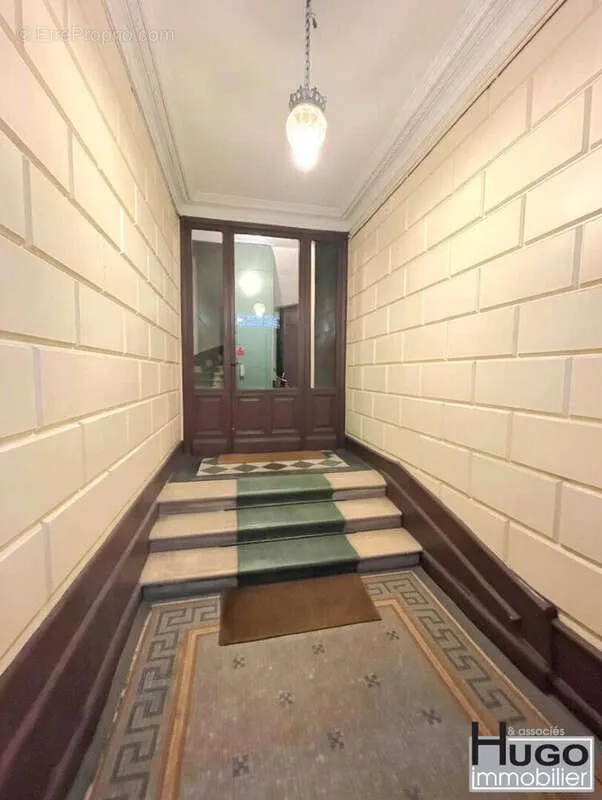 Ingresso - Haussmannian Apartment with Tram Access in Bordeaux
