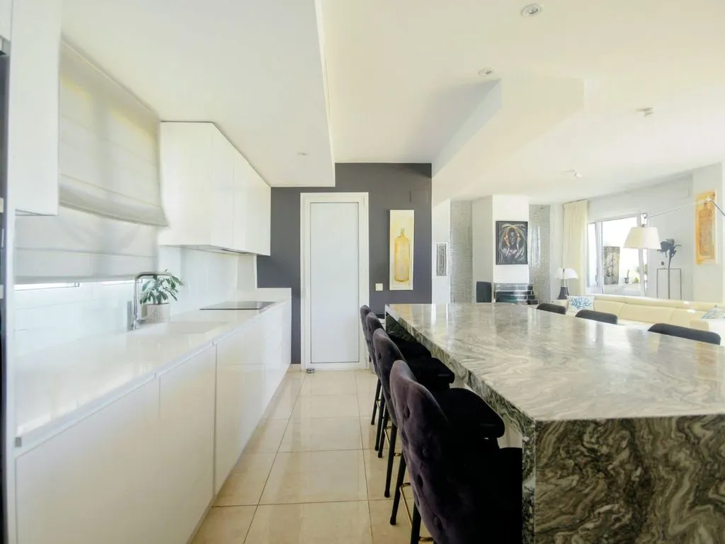 Köök - Luxury Penthouse with Pool in Marbella