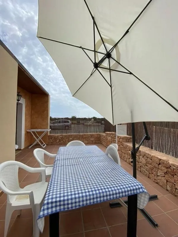 Terrass - 17-Room Chalet with Pool in Formentera