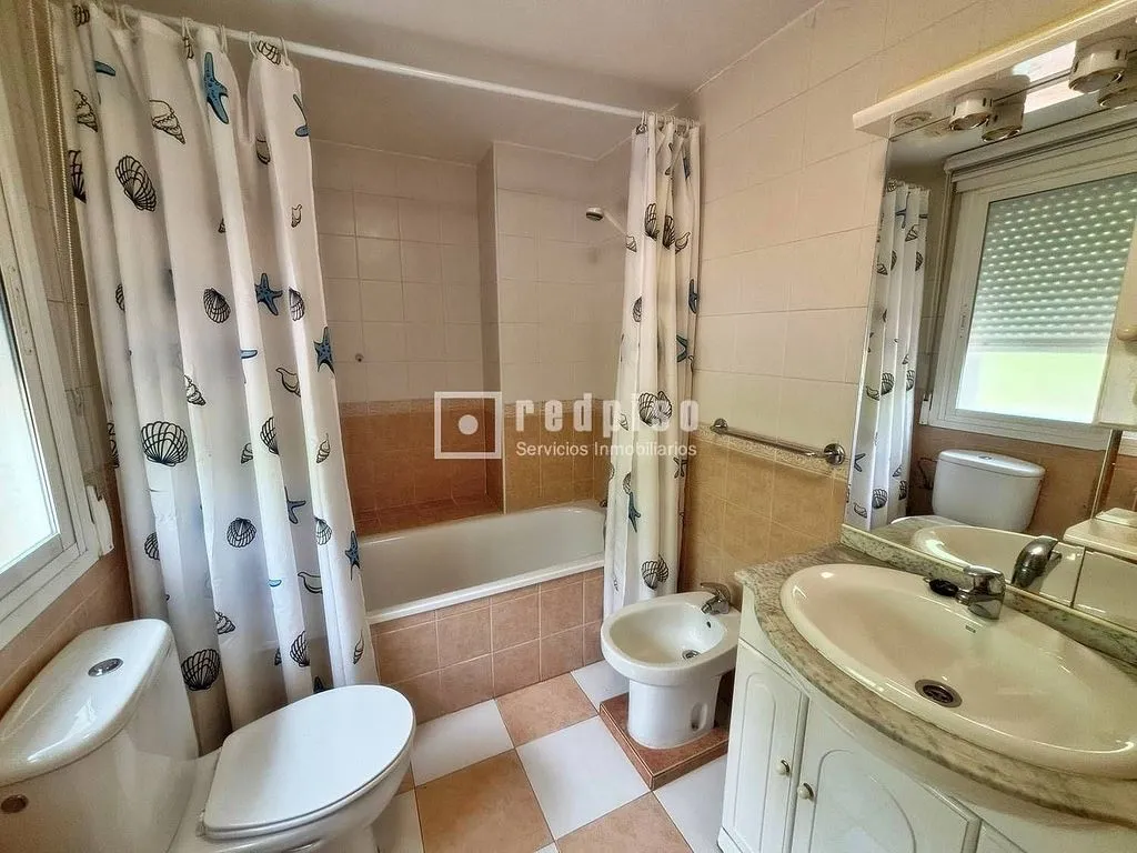Vannitoad - Semi-detached House with Garage in Alovera