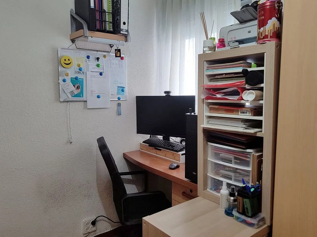 Bureau - 3-Bedroom Flat with East View in La Bozada