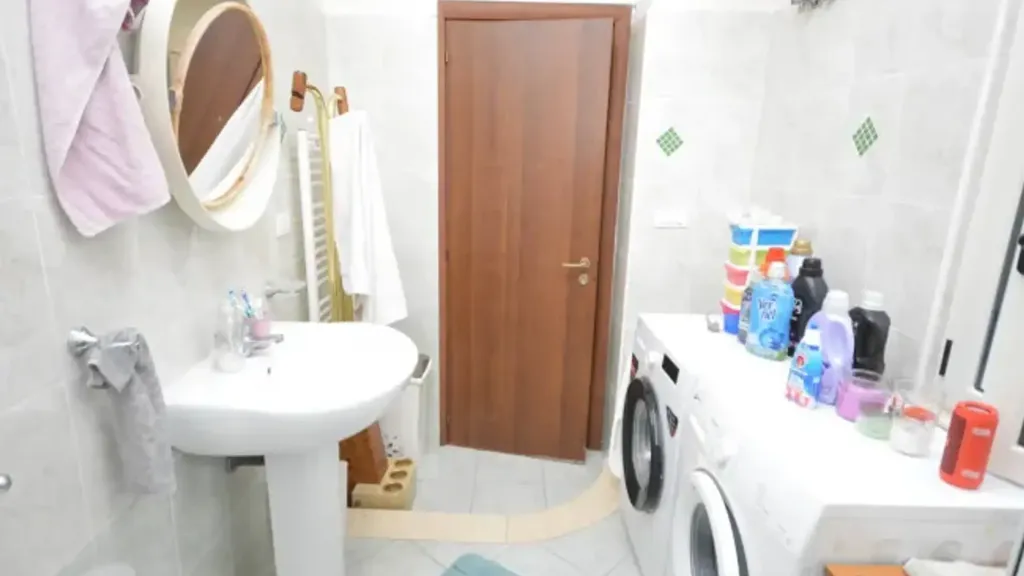 Vannitoad - Spacious Apartment with Balcony in Crosia