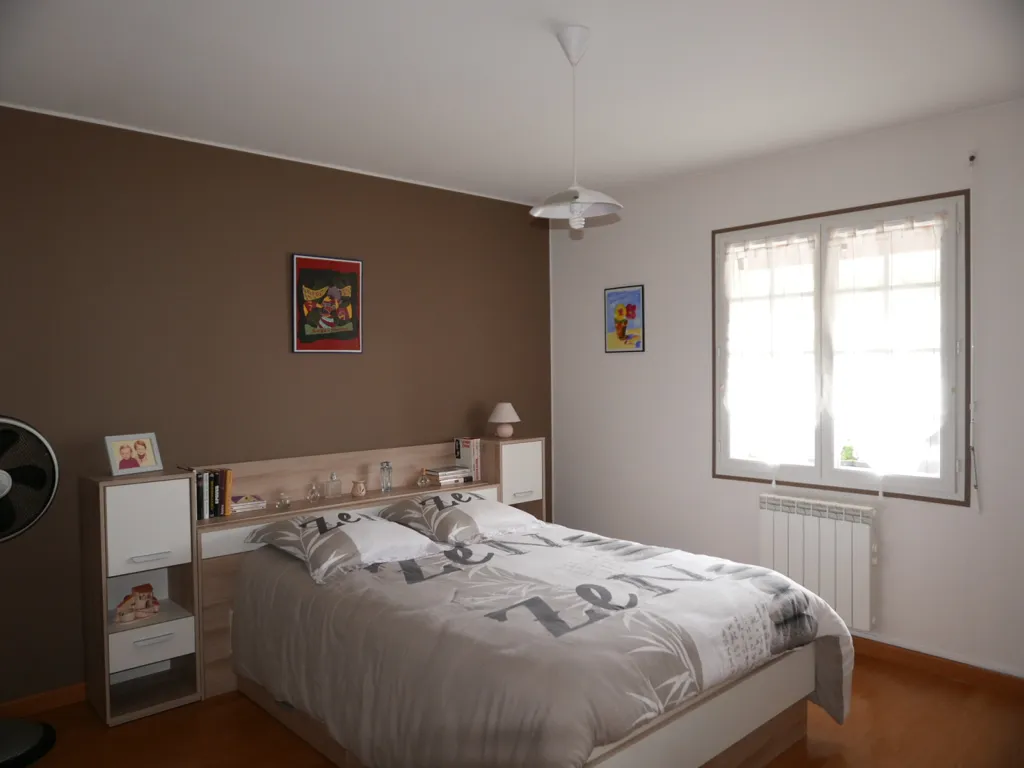 Chambres - Maison Confortable avec Terrasse à Mussidan