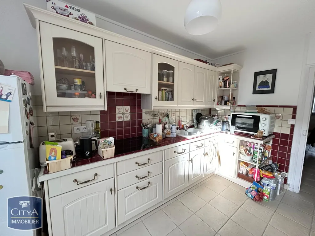 Cucina - Bright 4-Piece Apartment in Bourges