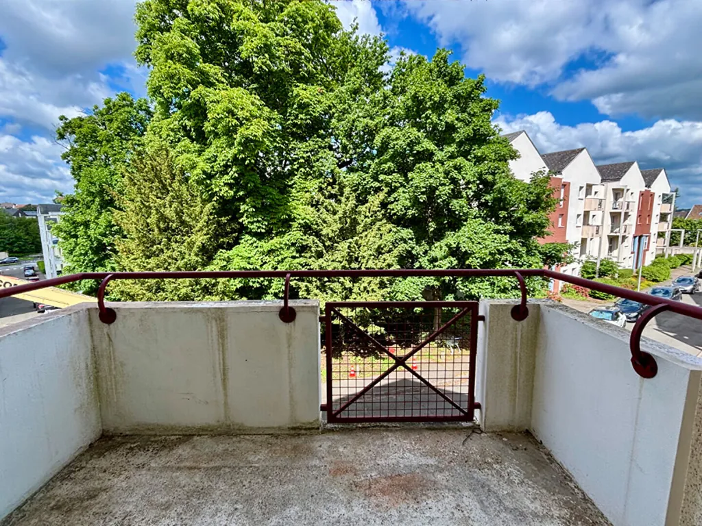 Rõdu - 4-Piece Apartment with Parking in Chartres