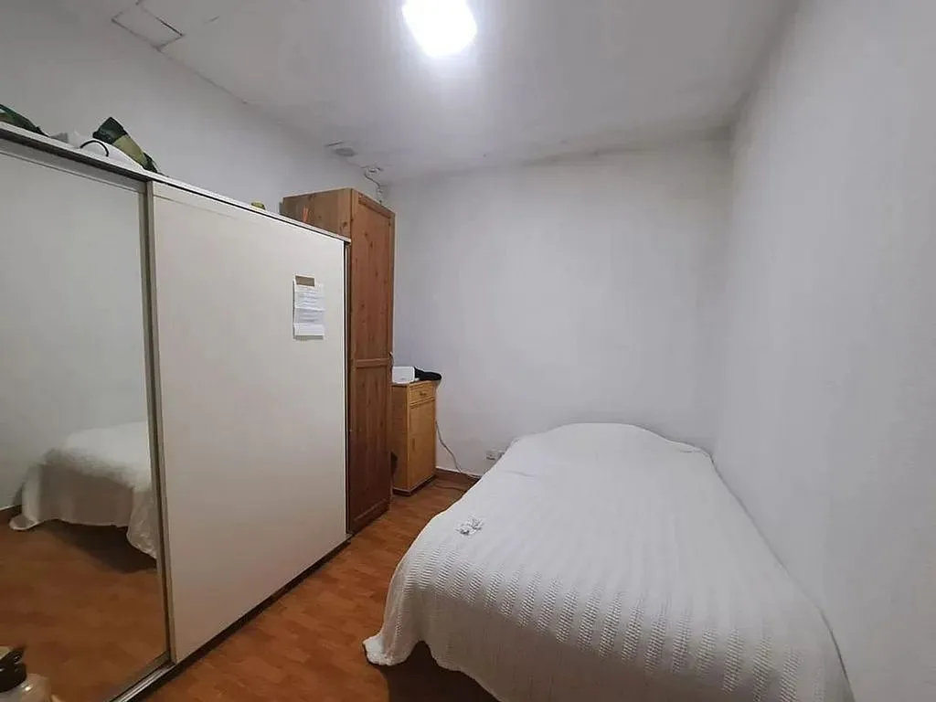 Chambres - 3-Bedroom Flat with A/C in Carabanchel