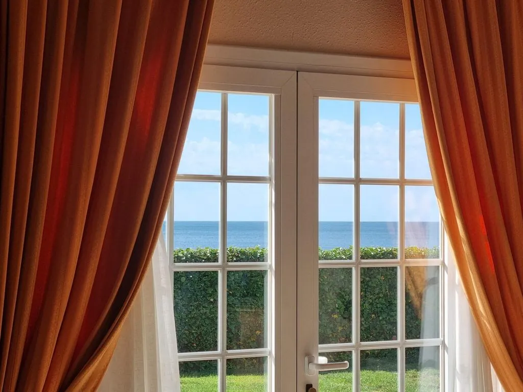 Toad - Chalet with Sea Views in L'Ametlla de Mar