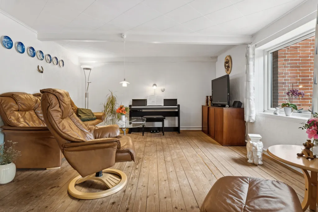 Elutuba - Historic Villa with Garden in Rudkøbing