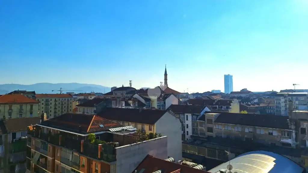Rõdu - Panoramic Attico with Terrace in Torino