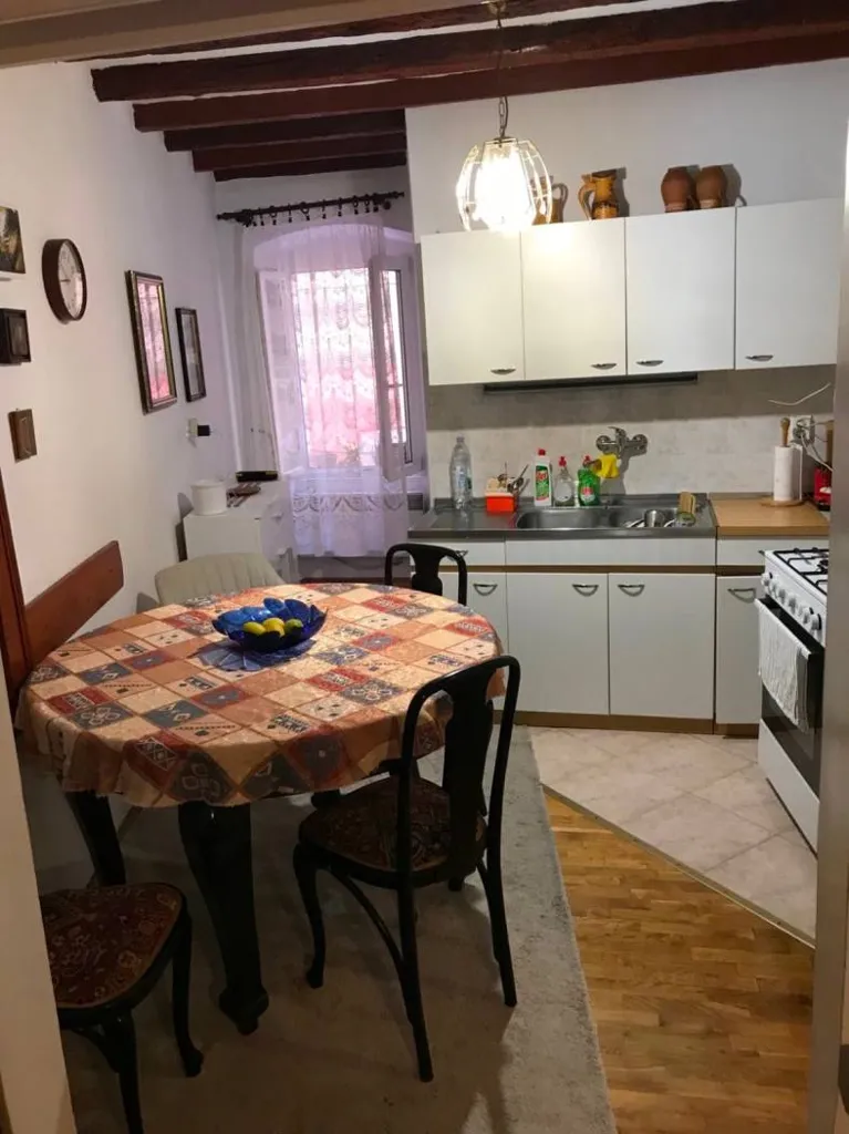 Söögituba - Five-Storey Townhouse with Terrace in Rovinj