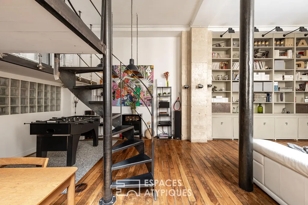 Séjour - Loft Industriel au Cœur de la Rue Martel