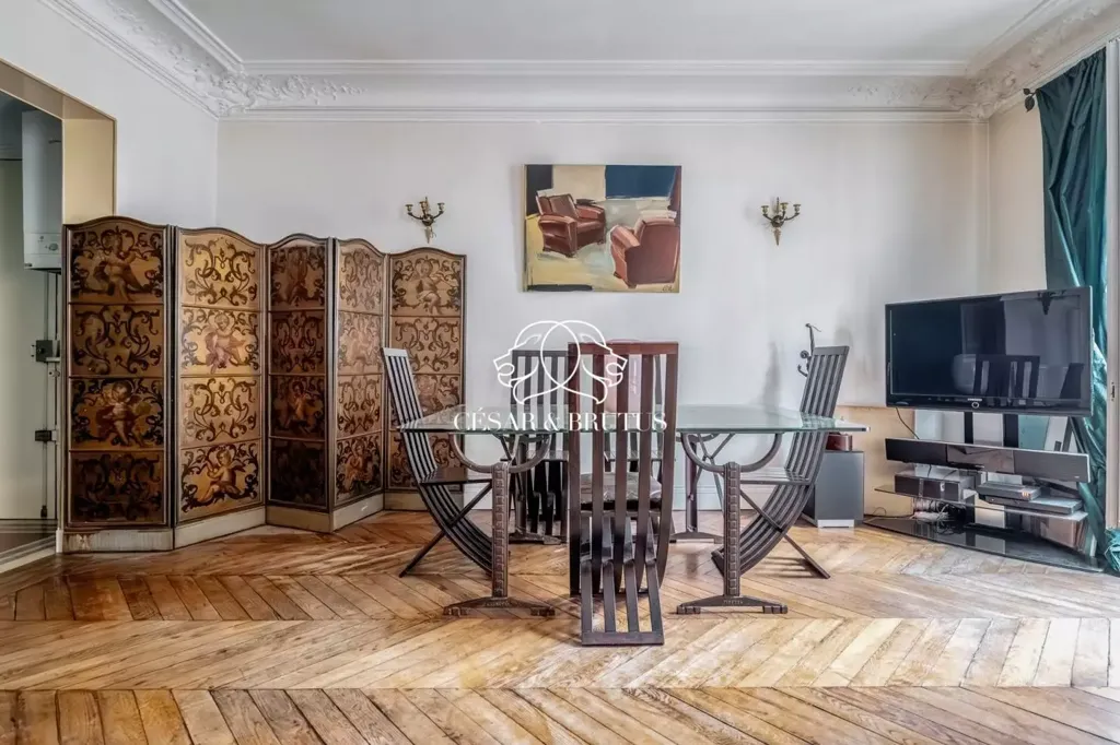 Séjour - Appartement 3 Pièces Haussmannien à Paris 9ème