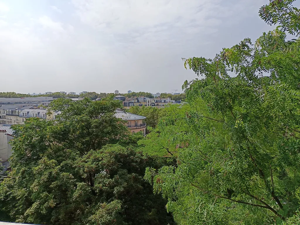 Balcon - Appartement Traversant avec Vue Dégagée à Saint-Maurice
