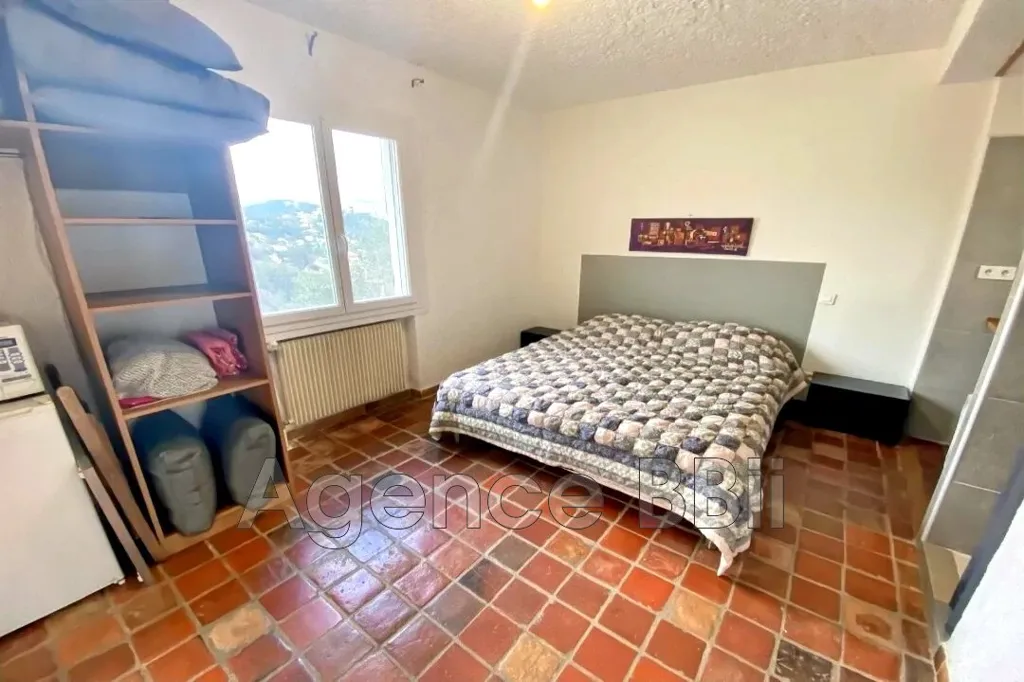 Chambres - Maison d'Hôtes avec Piscine et Vue Montagne à Nice
