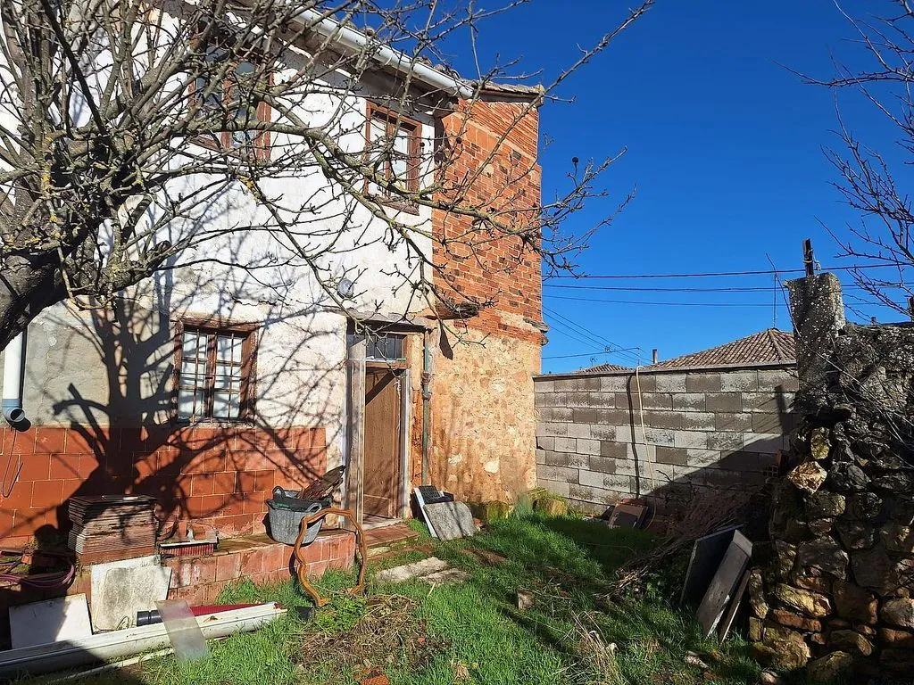Aed - Chalet with Garden in Olmos de Ojeda
