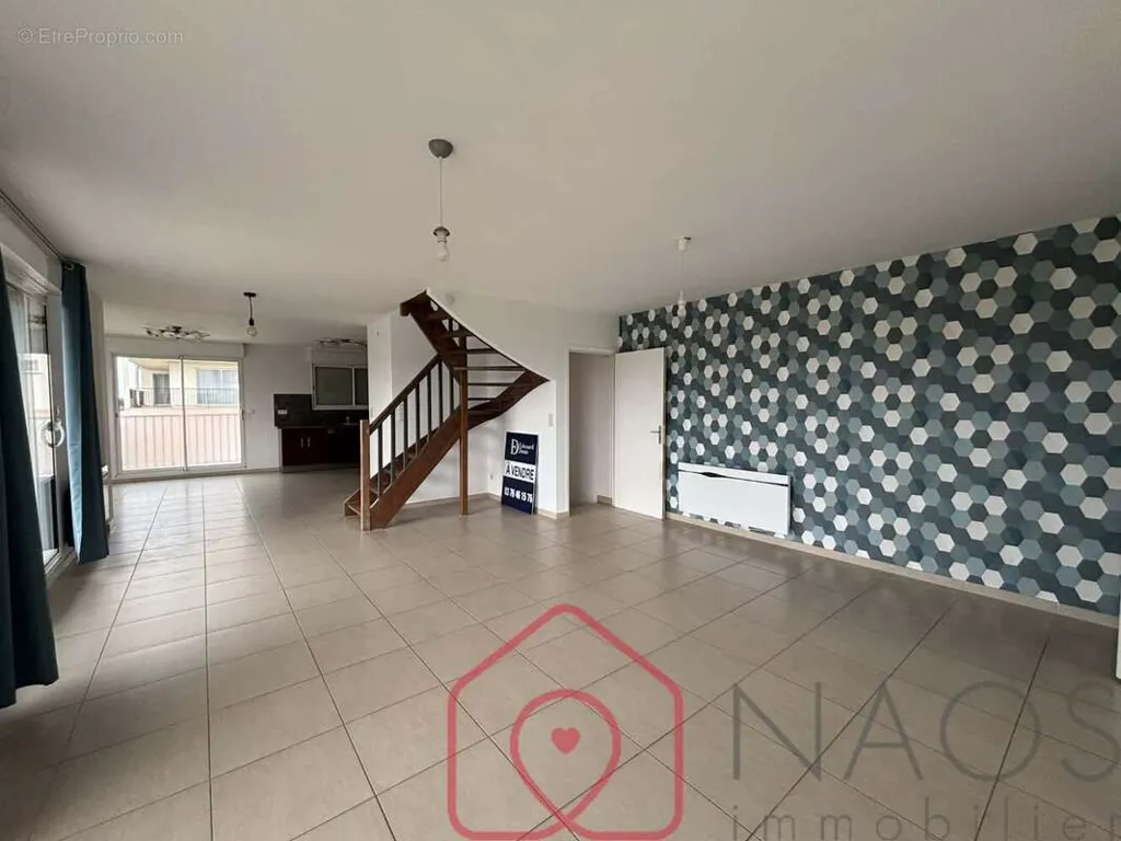 Séjour - Maison Bord de Mer avec Grand Potentiel à 118 m²