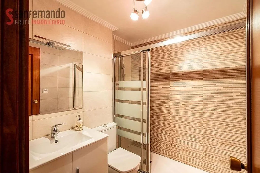 Salles de bain - Apartment with Terrace in Gerardo Diego, Santander