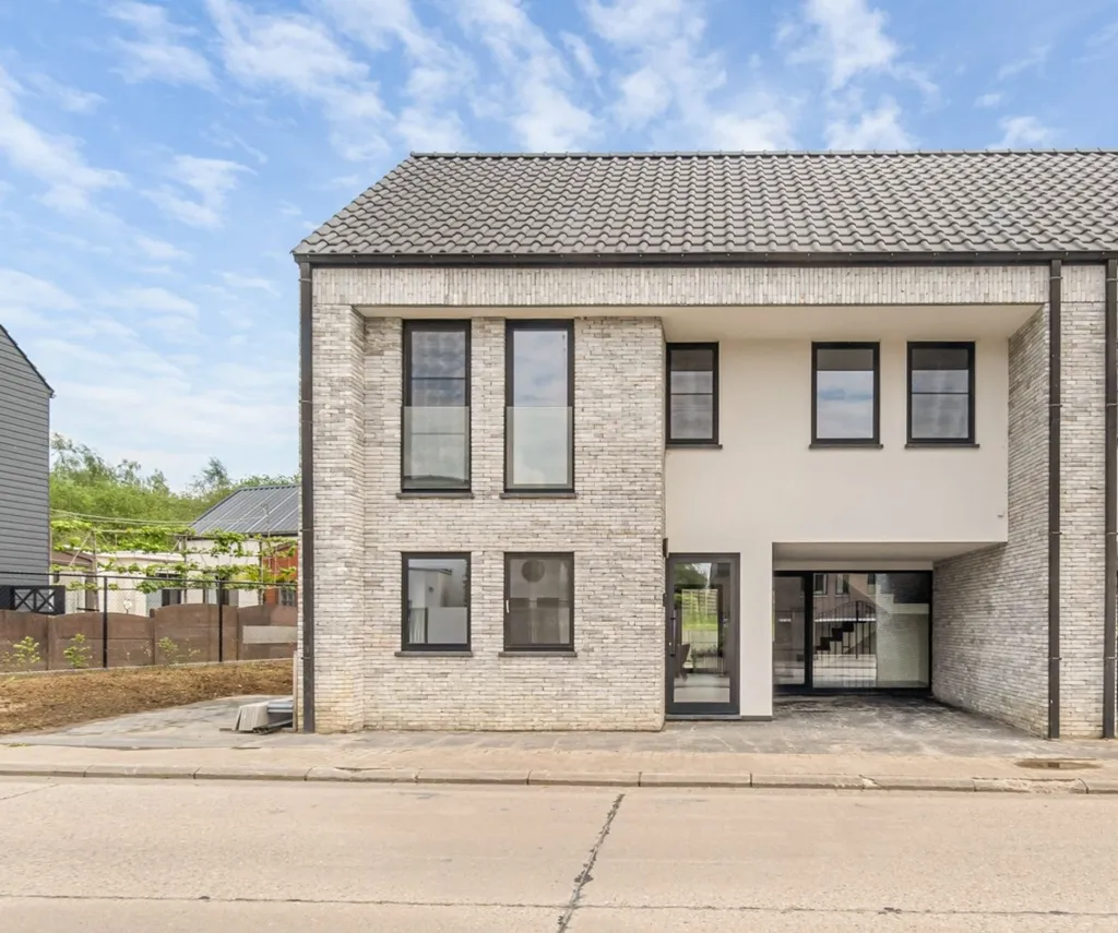 Esterno - Eco-Friendly House with Solar Panels in Hageland