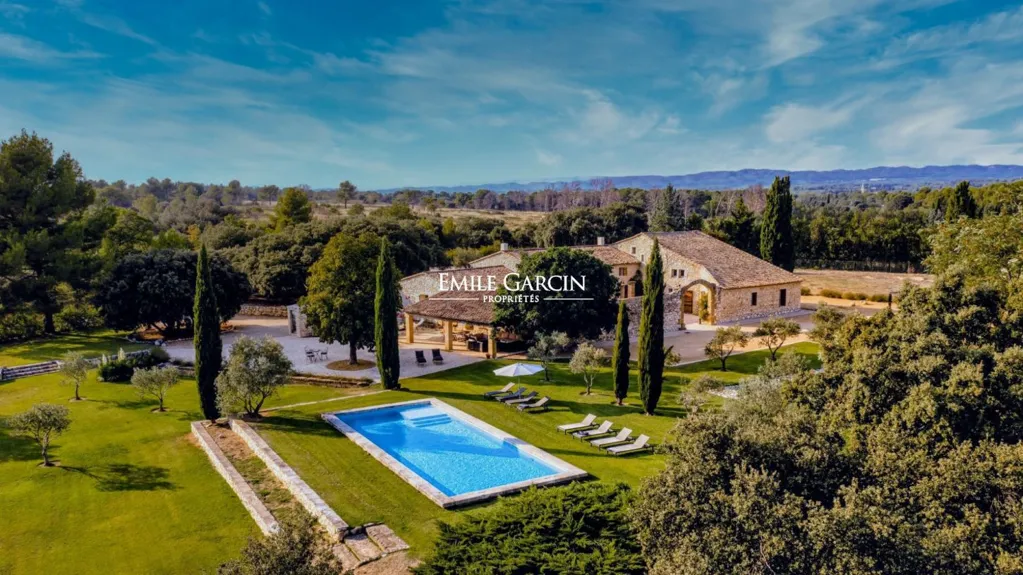 Õhuvaade - Rustic Mas with Pool in Provence