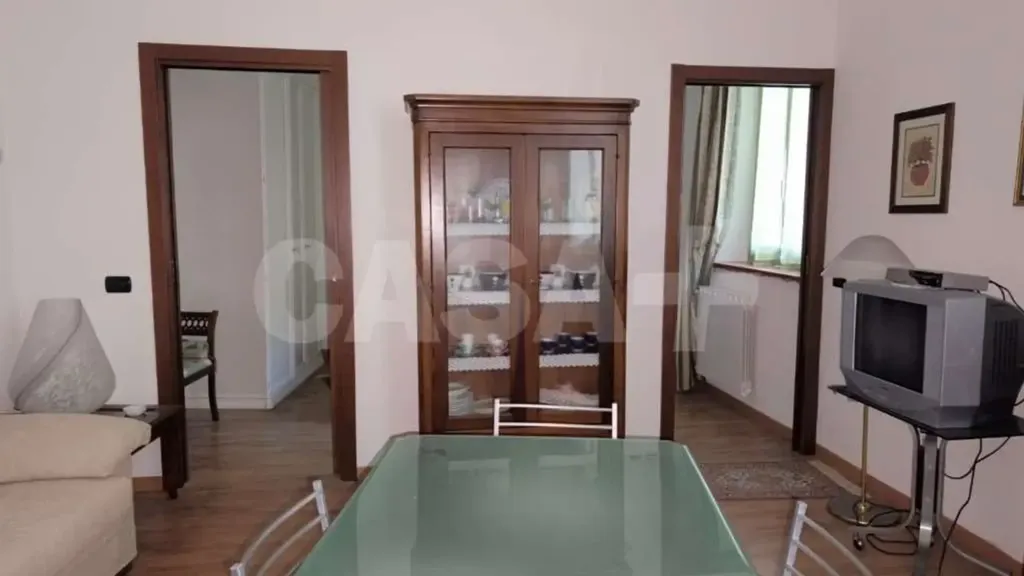 Soggiorno - Bright 2-Bedroom Apartment in Varese