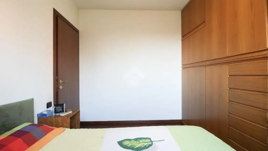 Magamistoad - Bright 2-Bedroom Apartment with Balcony in Milan