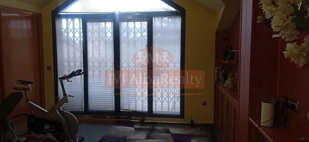 Esik - Terraced House with Garden in Albacete Alto de los Molinos
