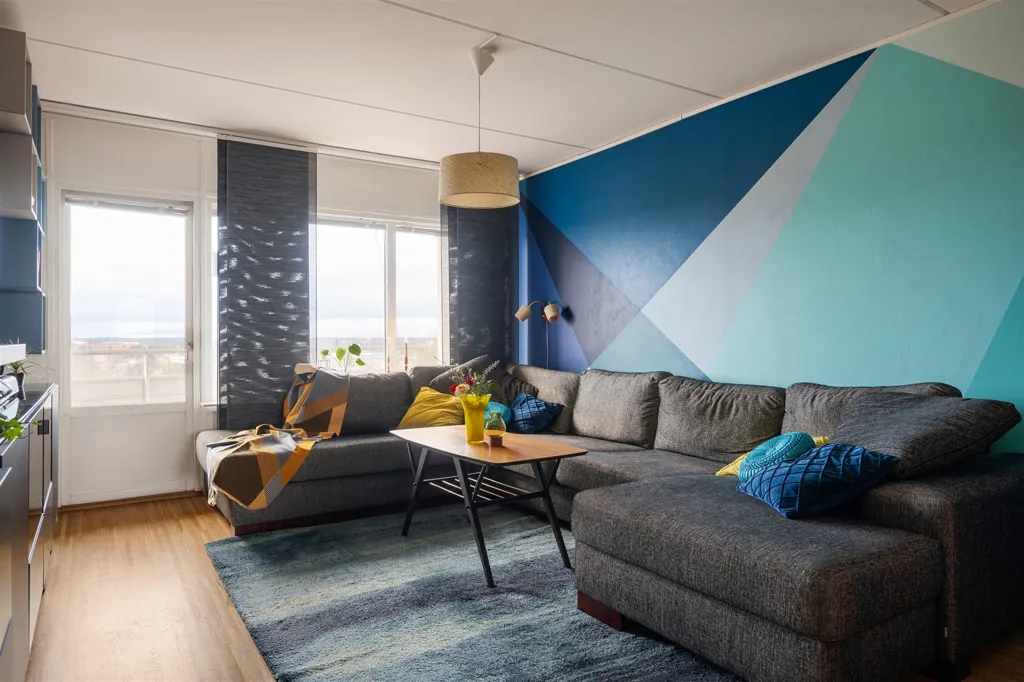 Elutuba - Spacious Apartment with Balcony in Söderby