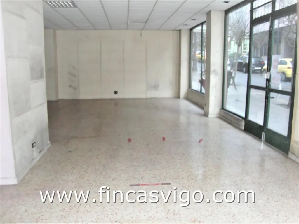 Rooms - Commercial Space with Strategic Location in Vigo