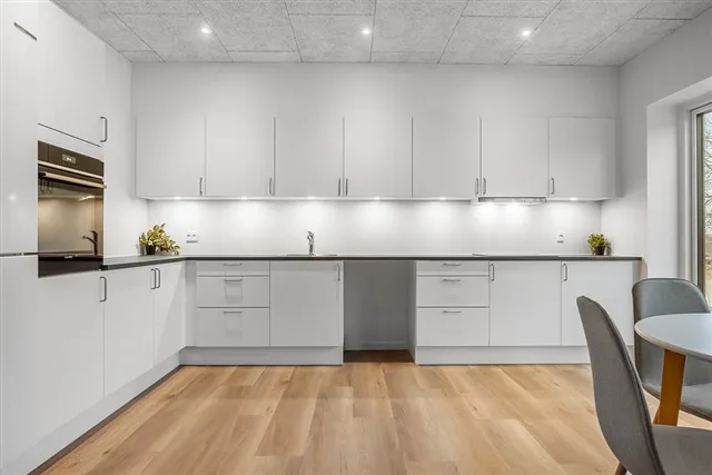 Köök - Spacious Apartment with Five Rooms in Hobro