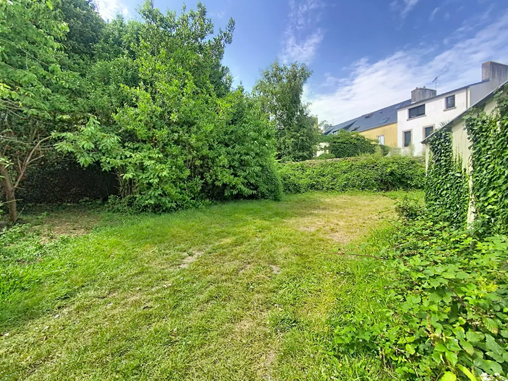 Giardino - Buildable Plot with Sea Access in Concarneau
