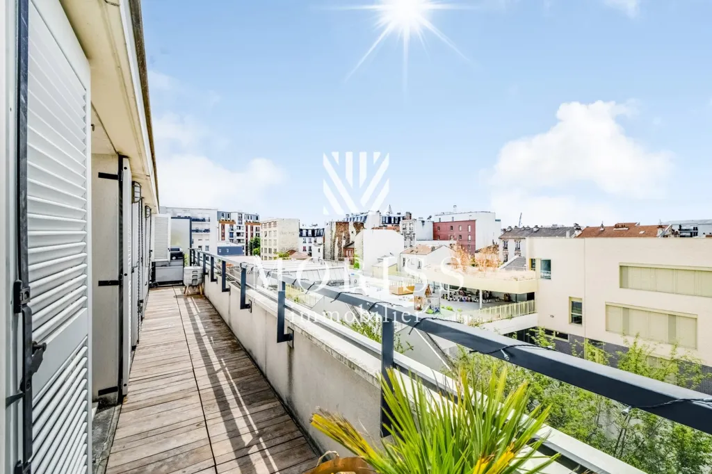 Rõdu - Duplex with Cathedral Ceiling and Eiffel View in Saint-Ouen