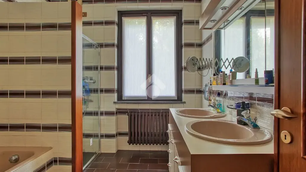 Vannitoad - Luxury Villa with Pool near Luvinate