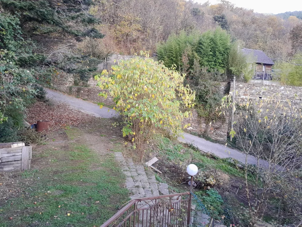 Aed - Rustic Hamlet House for Renovation in Ventalon