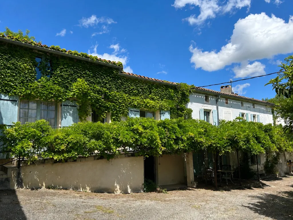Extérieur - Domaine de Charme avec Piscine dans un Cadre Naturel