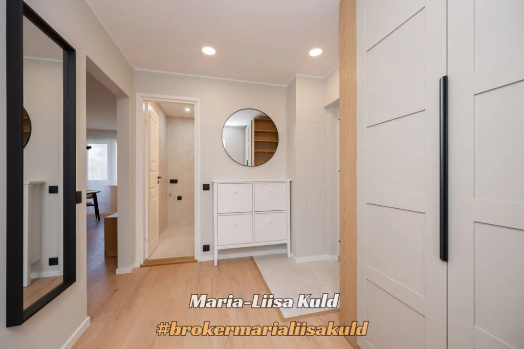 hallway_entrance