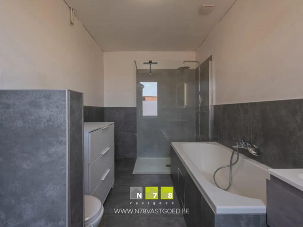 Vannitoad - Renovated House with Garden in Bree