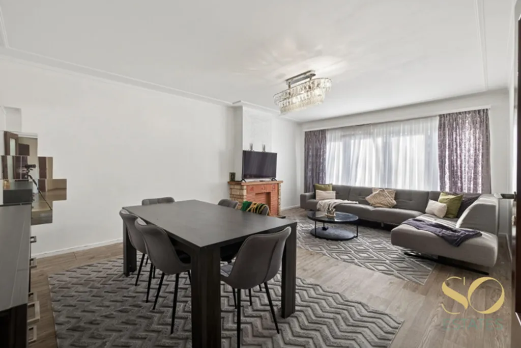 Salle à manger - Appartement avec Balcon à Laeken, Place Joseph-Benoit Willems