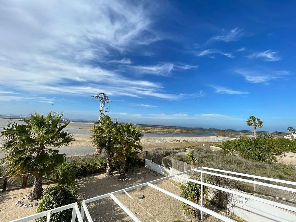 Balcon - Modern Apartment with Sea View in Manga