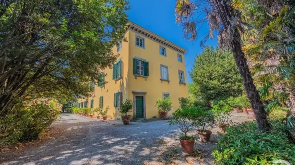Välivaade - Historic Villa with Garden in Lucca