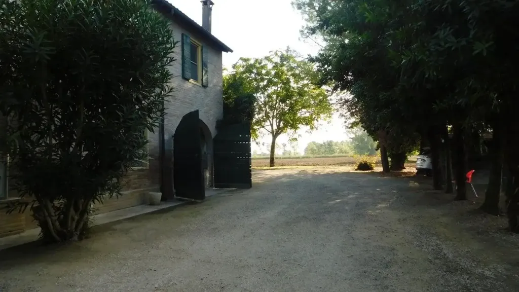 Välivaade - Villa to Renovate with Garden in Matelica, Cesena