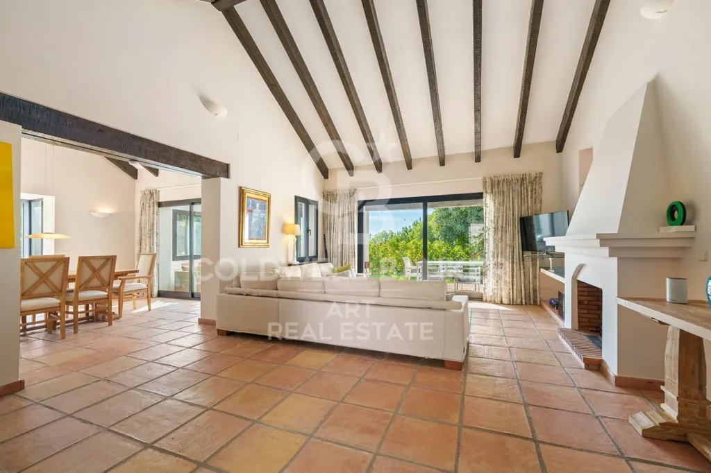 Elutuba - Contemporary Mediterranean Villa with Panoramic Views in Benahavís