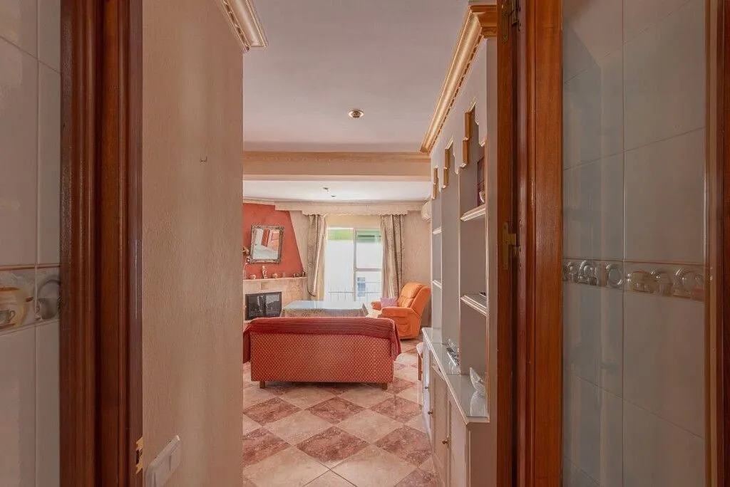 hallway_entrance
