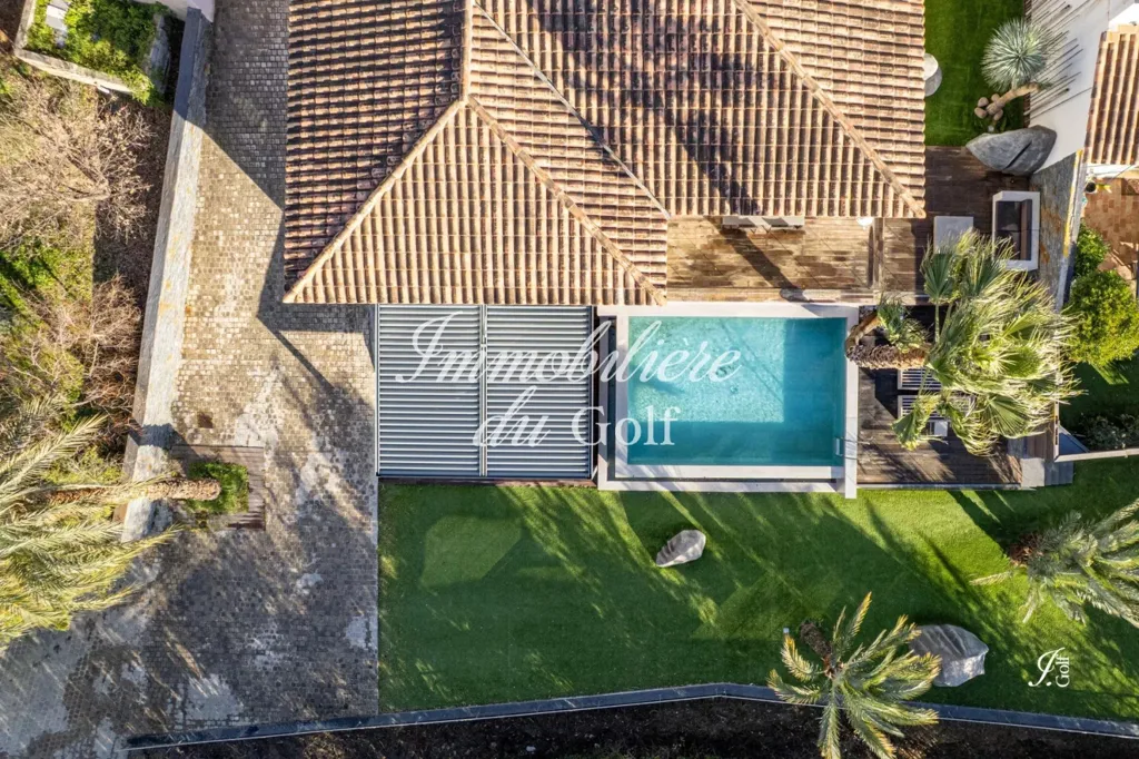 Vue aérienne - Villa Contemporaine avec Piscine à Allauch