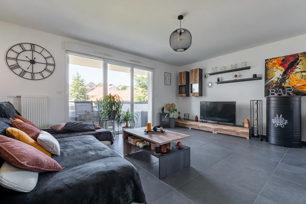 Elutuba - Apartment with Terrace in Poisy