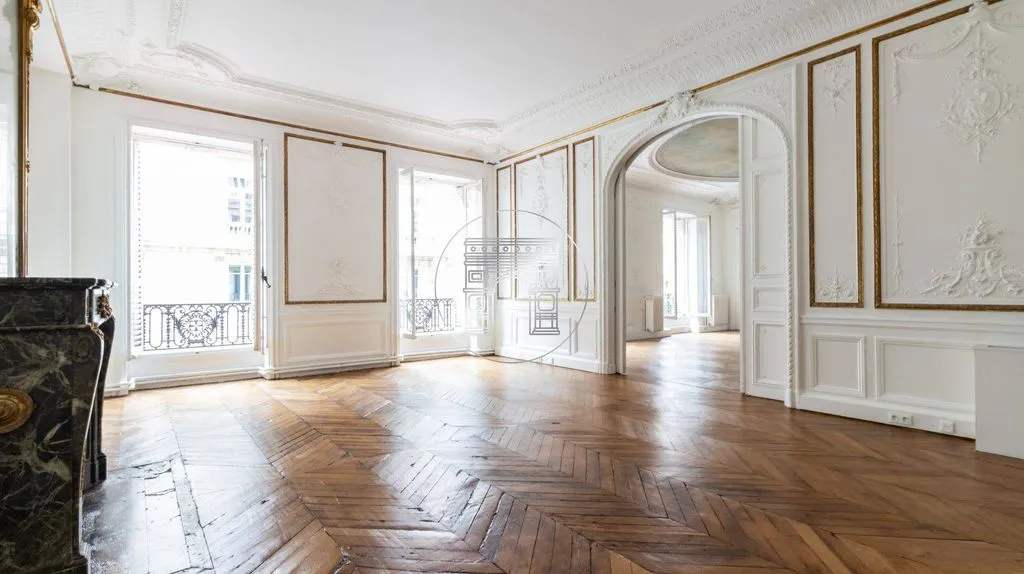 Séjour - Bureaux Traversants au Cœur du Triangle d’Or